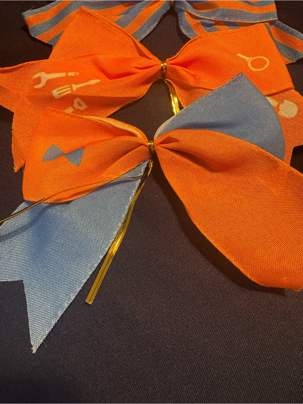 Bows ~ Wreaths Orange & Blue Sporting Events Cheerleaders Knicks NY Fans 24 Lot - Picture 5 of 16